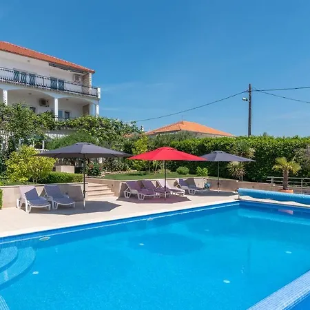 דירה Soric טרוגיר